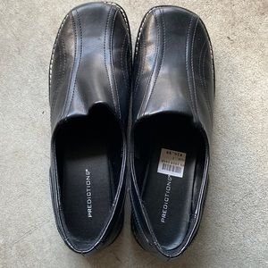 Black faux leather clogs, brand new size 7